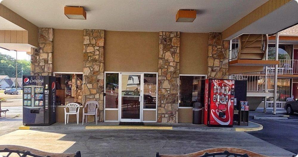 פיג'ן פורג' Conner Hill Motor Lodge מראה חיצוני תמונה